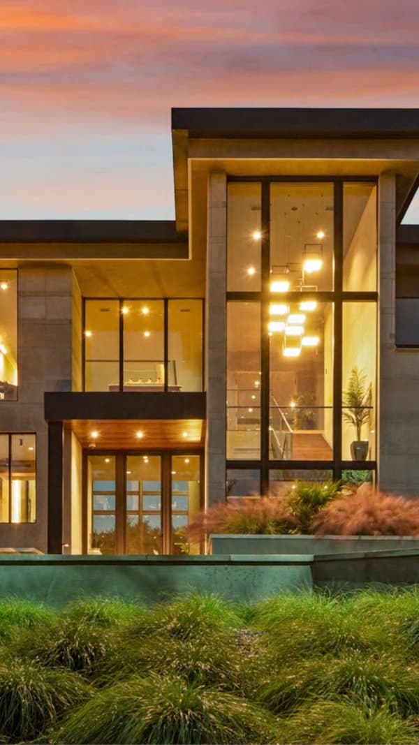 Listing video thumbnail